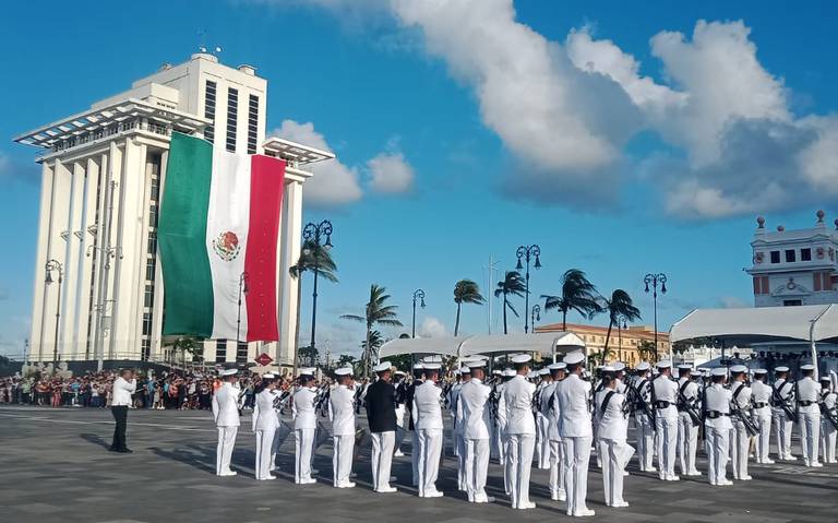 C mo celebraron el 201 aniversario de la Armada de M xico en